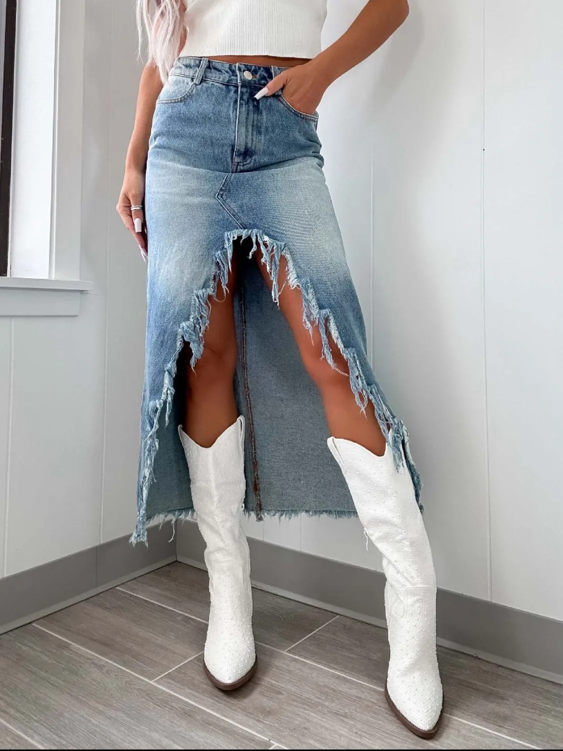 👖 Edgy Elegance: High-Waist Raw Hem Asymmetry Denim Skirt 🔥💃