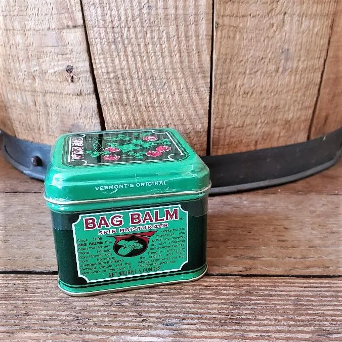 Bag Balm Original Tin: Moisturizer