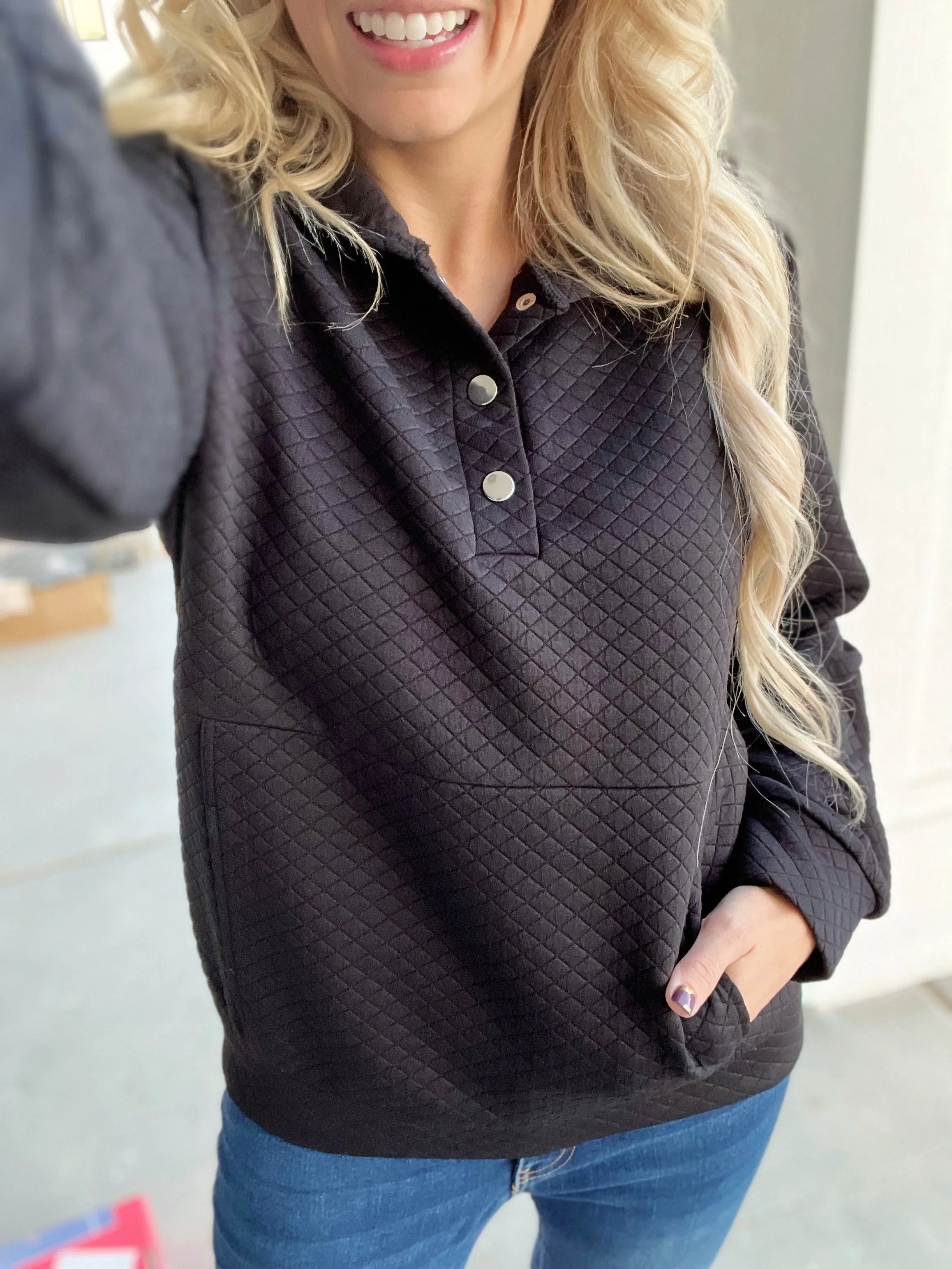 Connections Quarter Zip Pullover in Black
