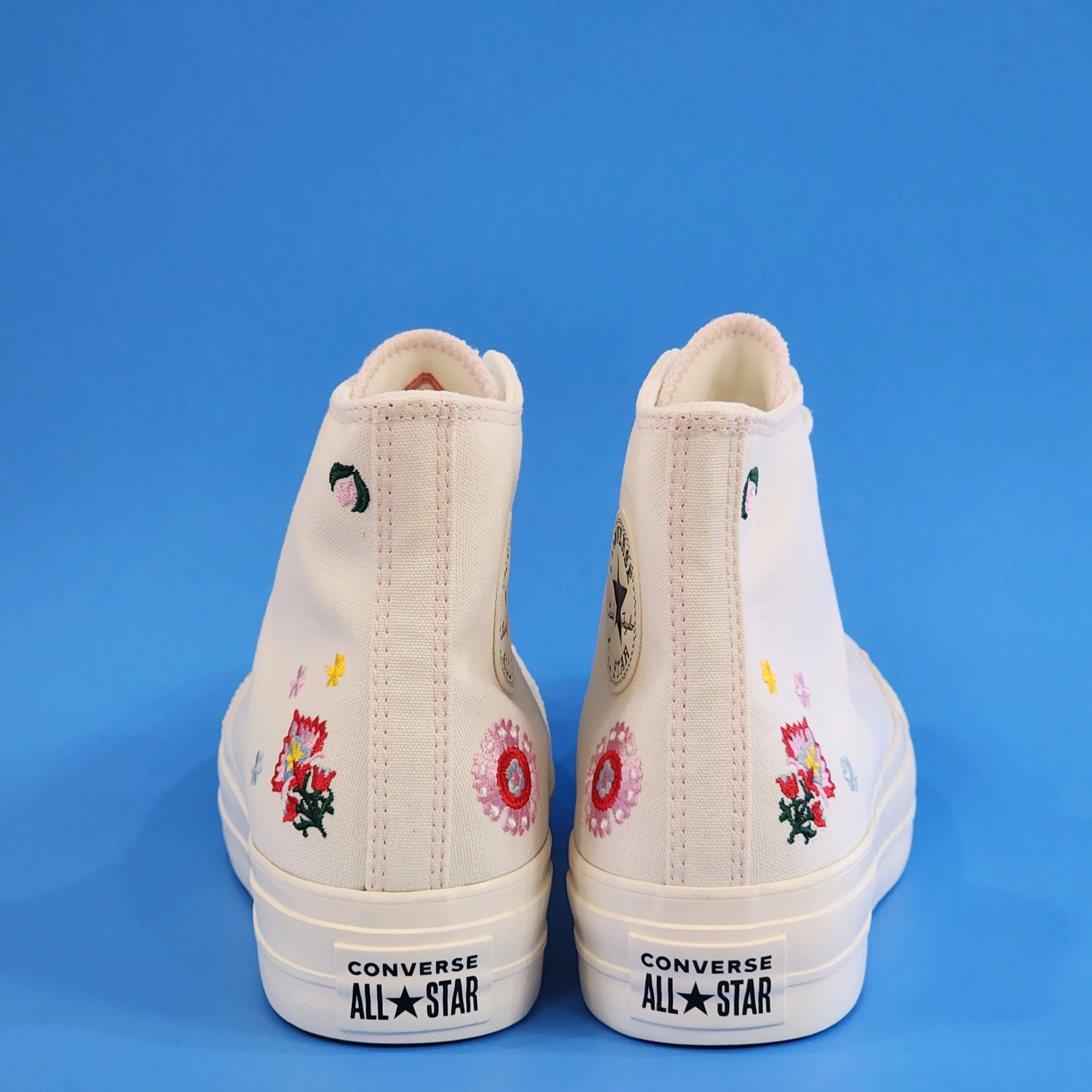 Converse CTAS Platform Lift Floral Embroidery Platform Sneakers A02198C NWT