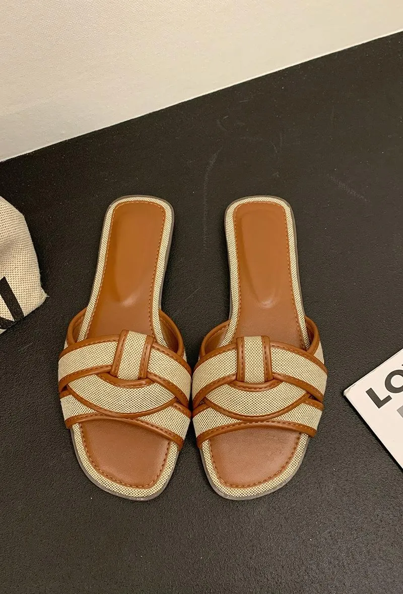 CROSS OVER STRAP FLAT SANDALS IN BEIGE