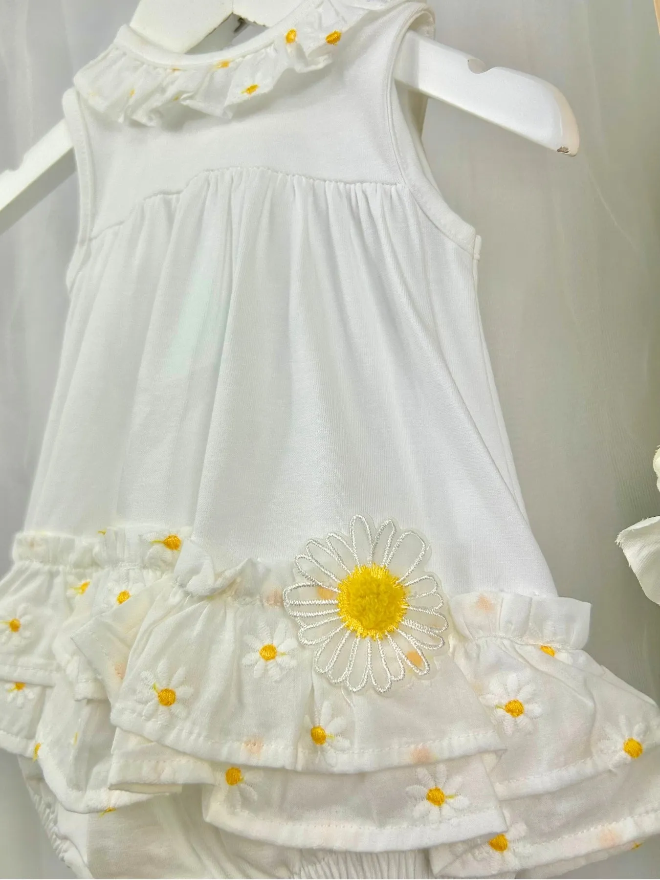 Deolinda 'Sunny' White Floral Romper