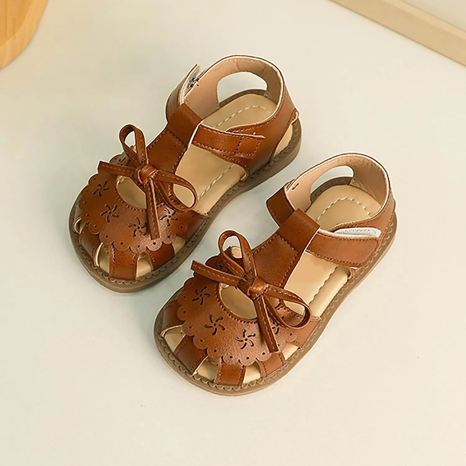 Girls Dress Shoes Bow T-Strap Soft Sole Flats Party Flower Wedding Princess Pumps for Kids Cute Beach Pool Sandals