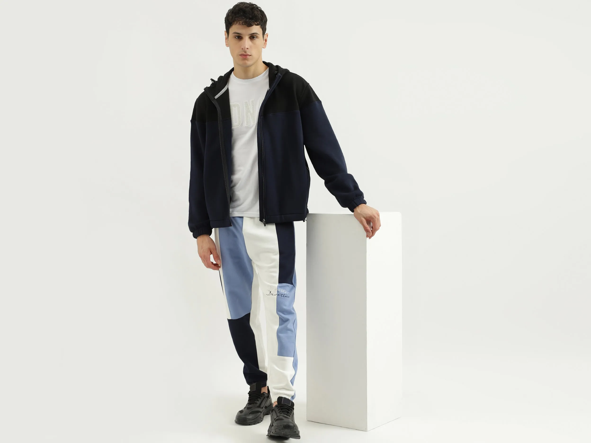 Hooded Neck Colourblocked Sweatshirt