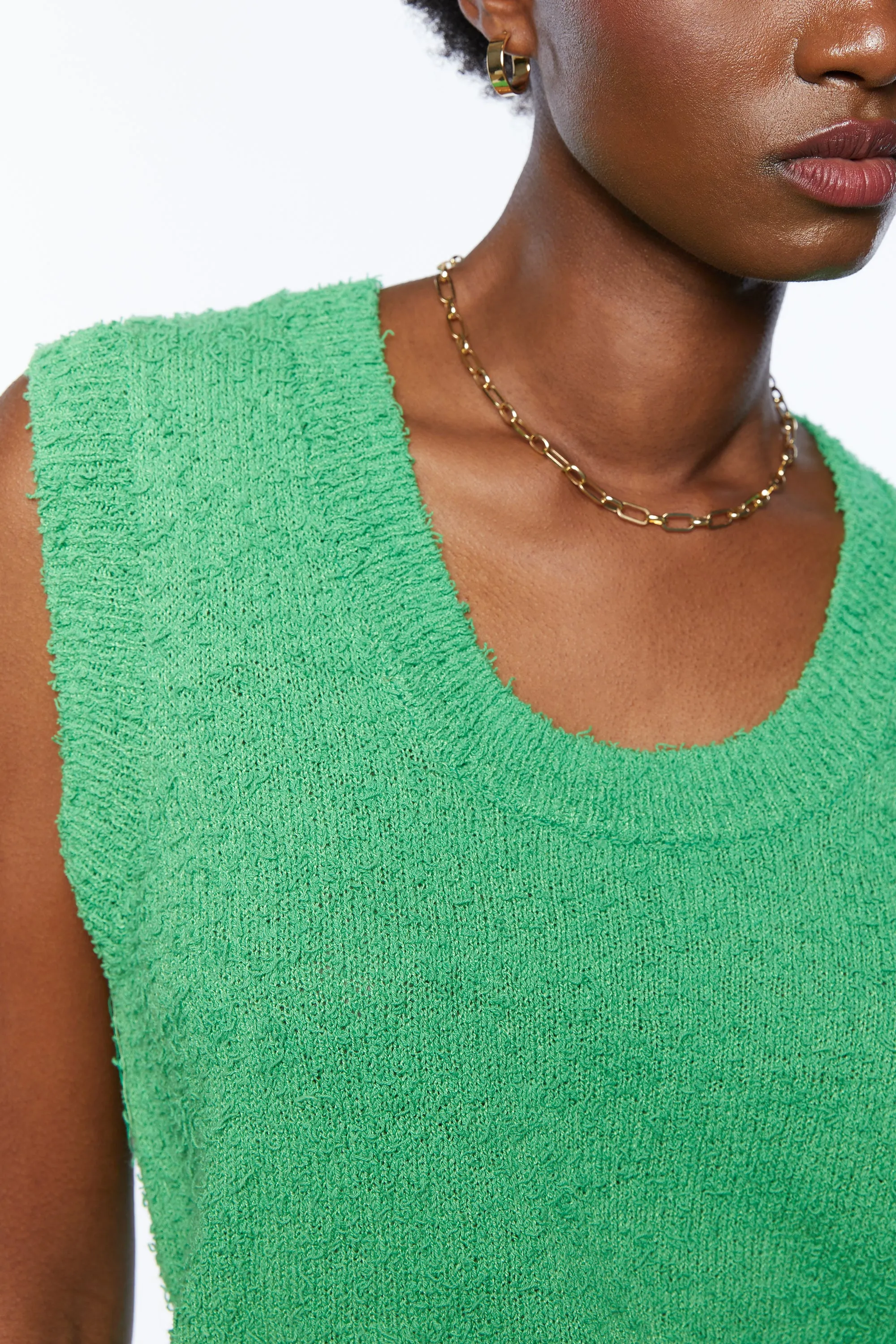 KNIT VEST