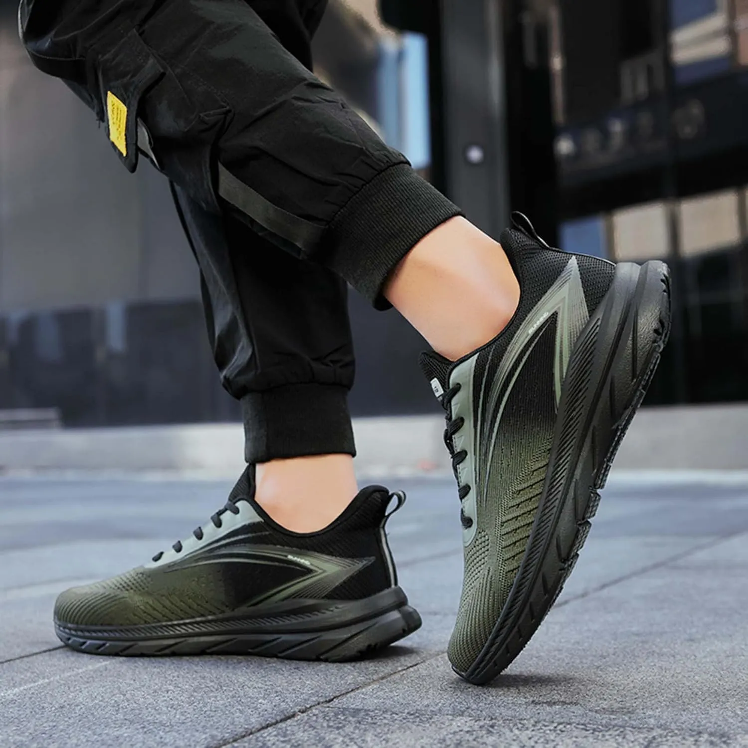 Men's Sports Running Shoes Lightweight Breathable Walking Shoes Non-Slip Outdoor Sports Cross-Country Running Shoes Fashion Sneakers Mesh Athletic Casual Shoes