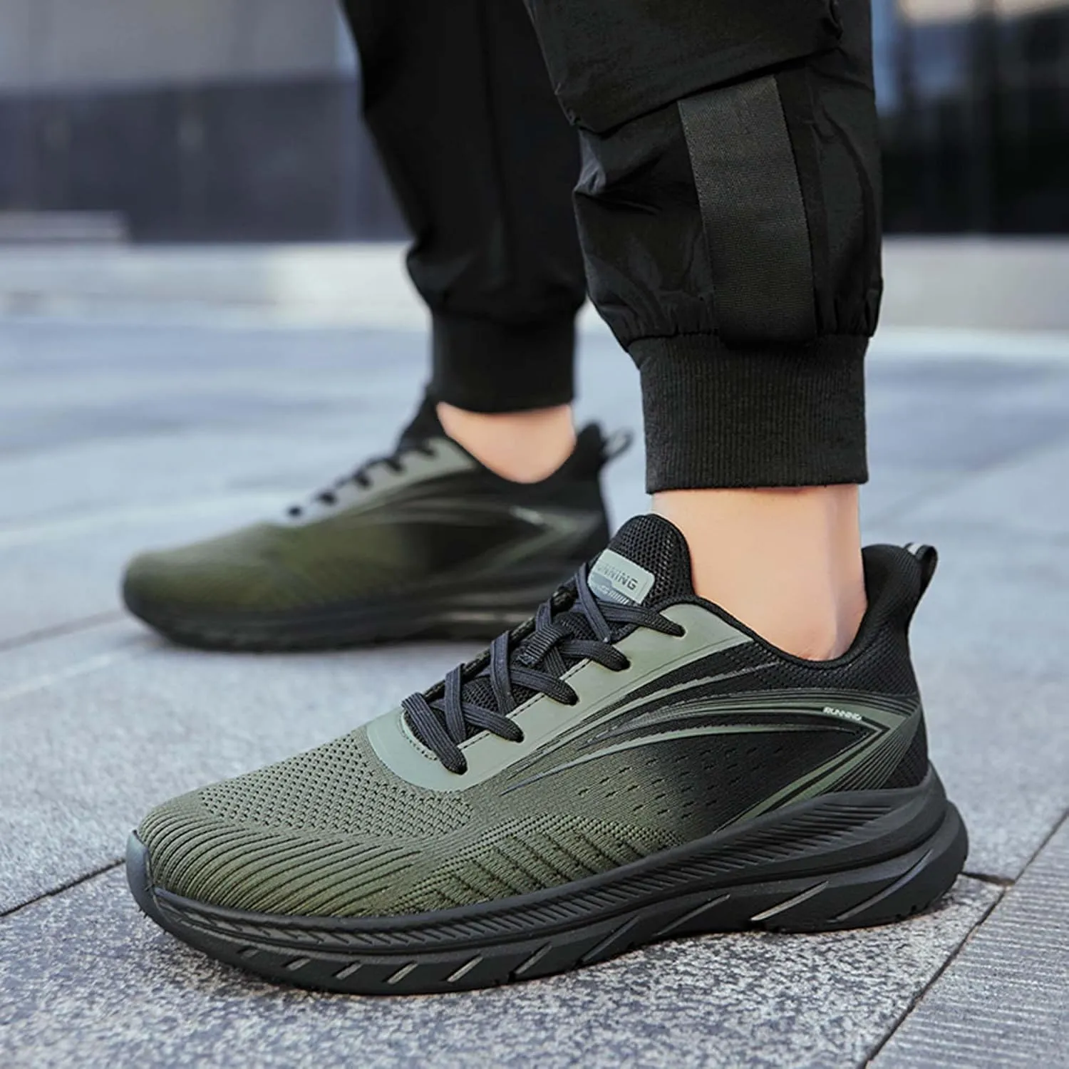 Men's Sports Running Shoes Lightweight Breathable Walking Shoes Non-Slip Outdoor Sports Cross-Country Running Shoes Fashion Sneakers Mesh Athletic Casual Shoes