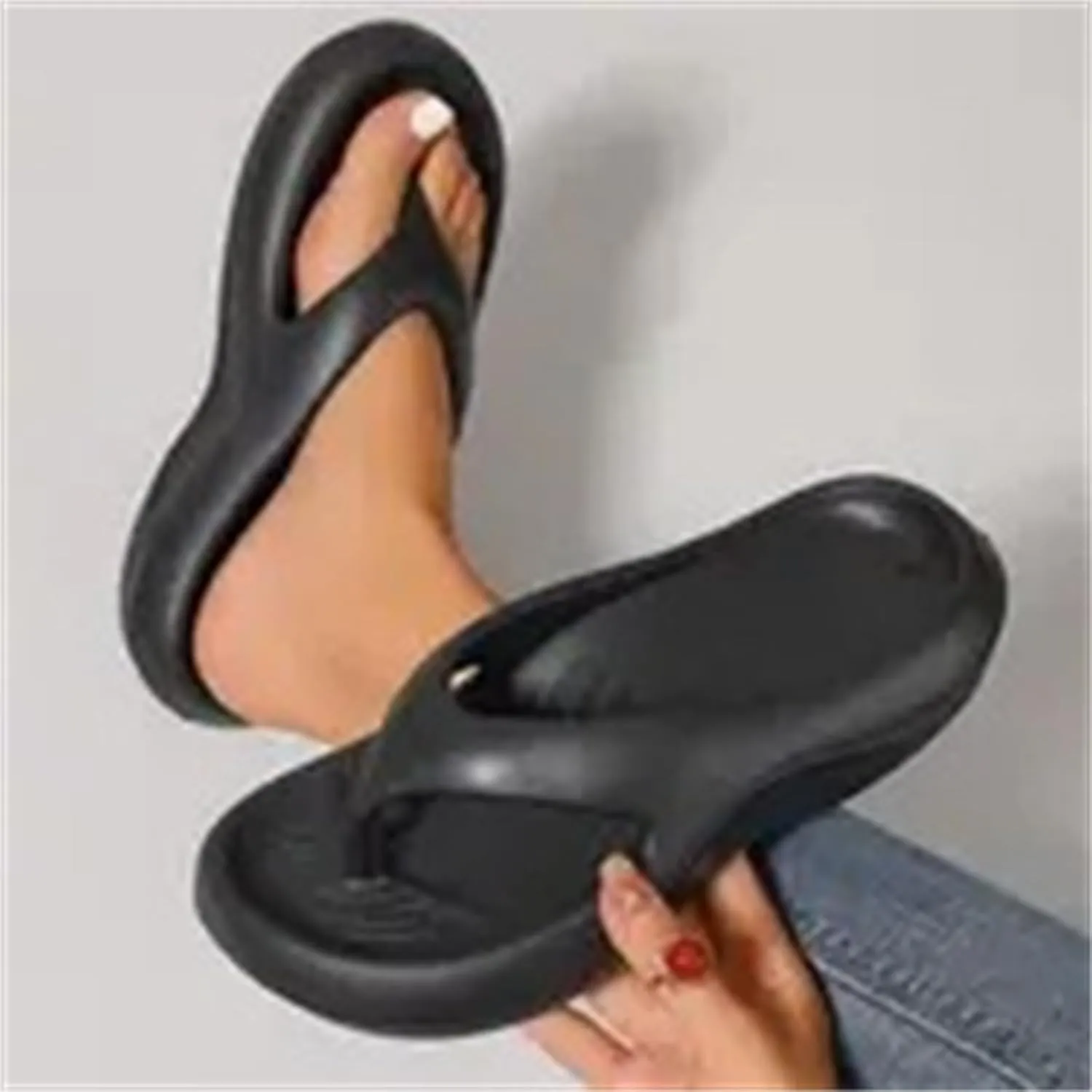 Mmoneyake Arch Support Flip Flops for Men & Women Comfortable Walking Thong Sandals Plantar Fasciitis Orthopedic Sandals Arch Support Recovery Flip Flops Pillow Soft Summer Beach Shoes Cloud Slides