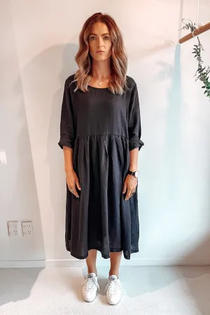 Montaigne Paris - Baggy Linen Dress - Black