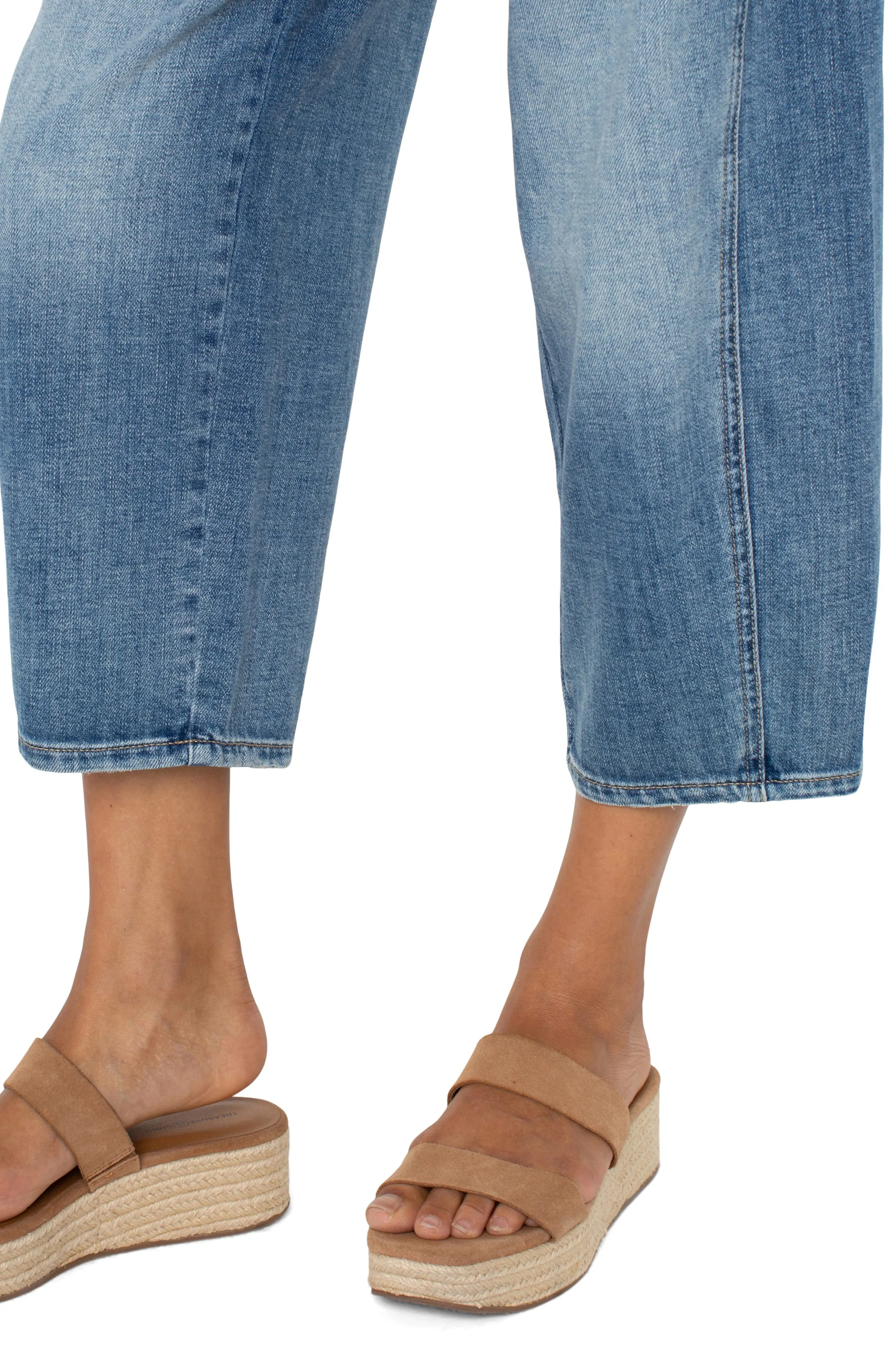 PETITE BARREL JEAN
