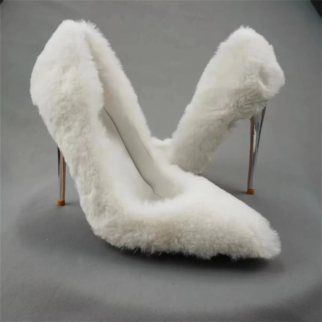 Silvareign Ebonique Event Pumps