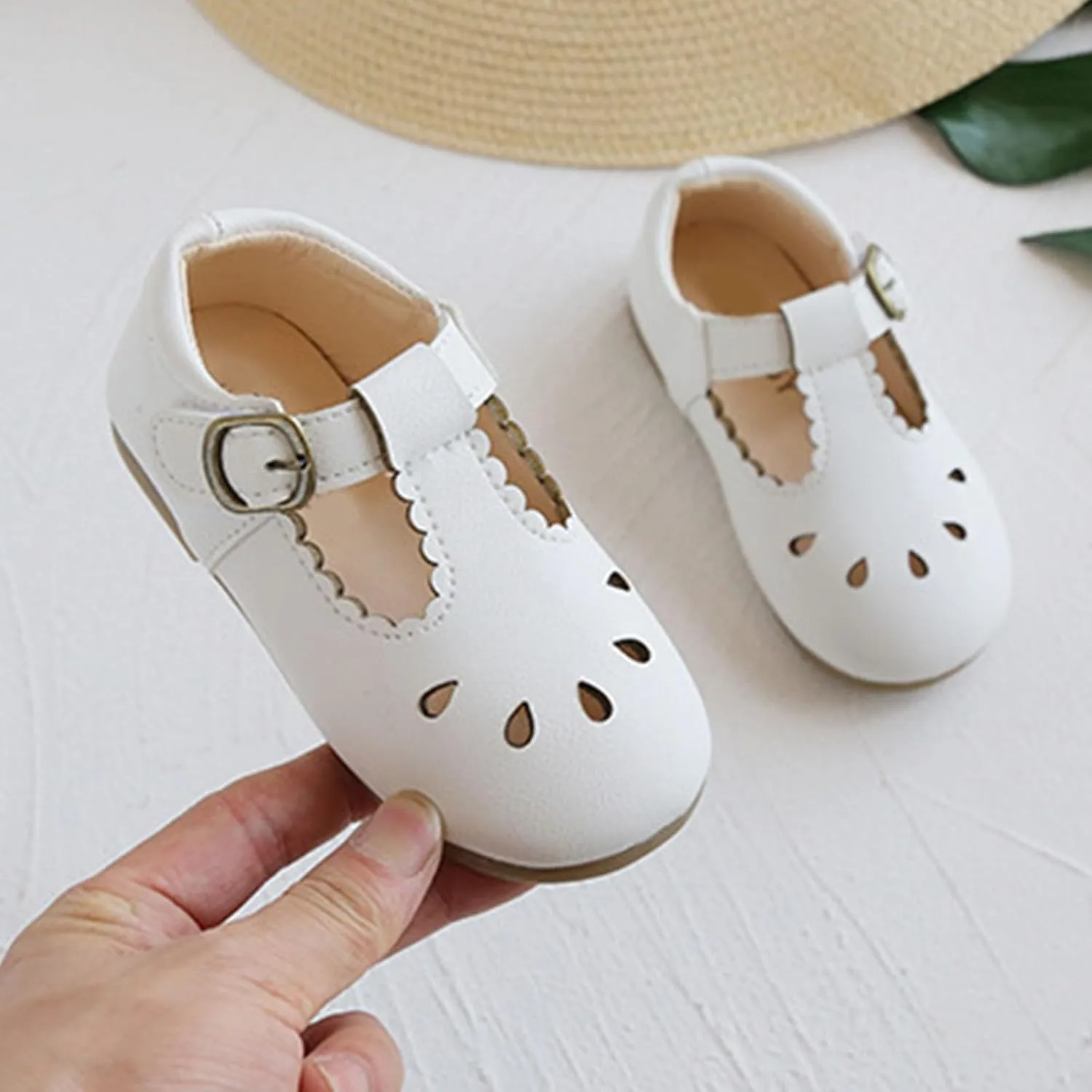 Toddler Girls Leather Lightweight Soft Sole Non-Slip Baby Cute T Strap Dress Shoes Mary Jane Flats Party Wedding