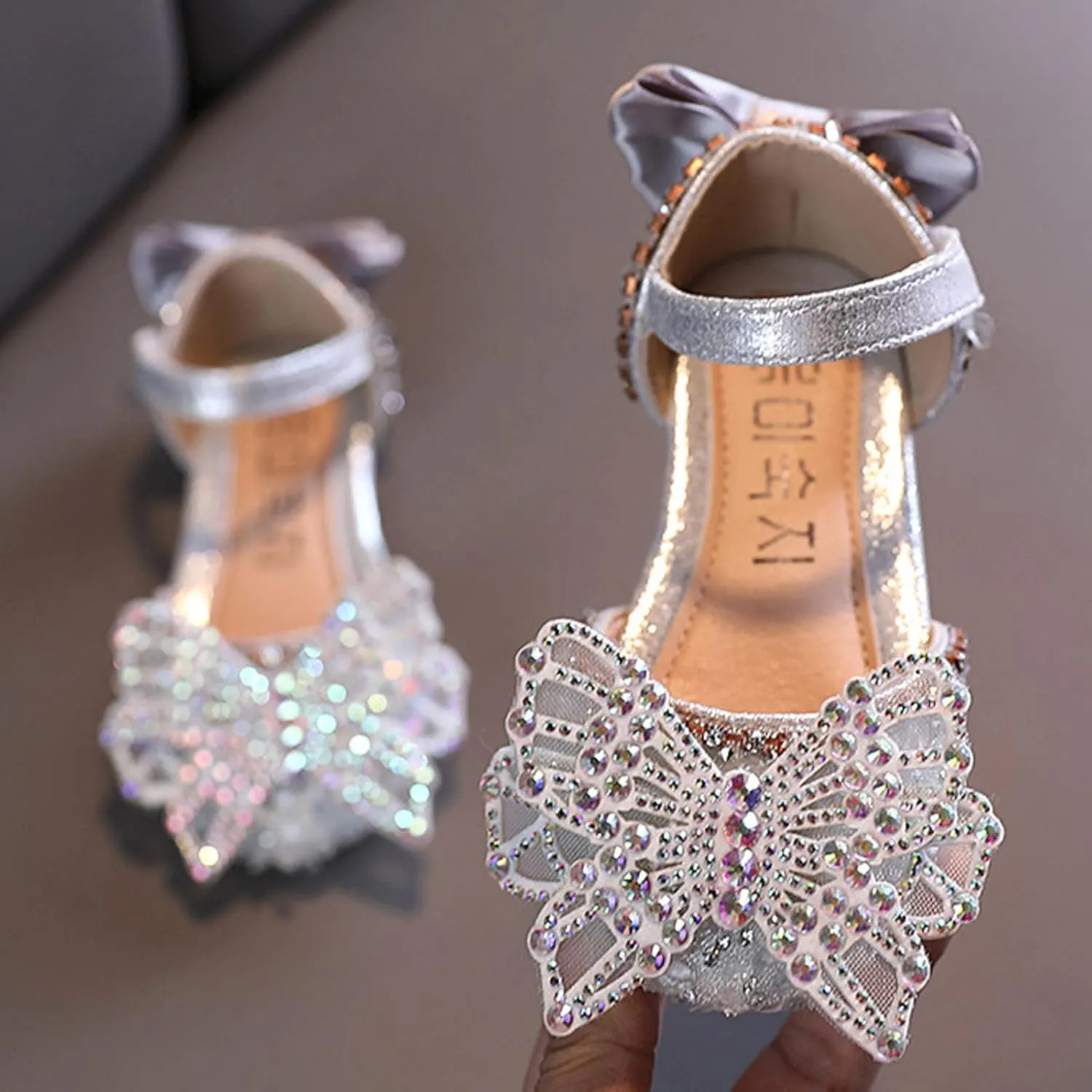 Toddler Sandals Fashion Summer Girls Dance Shoes Princess Dress Performance Shoes Silk Bow Mesh Anti Slip Rubber Sole